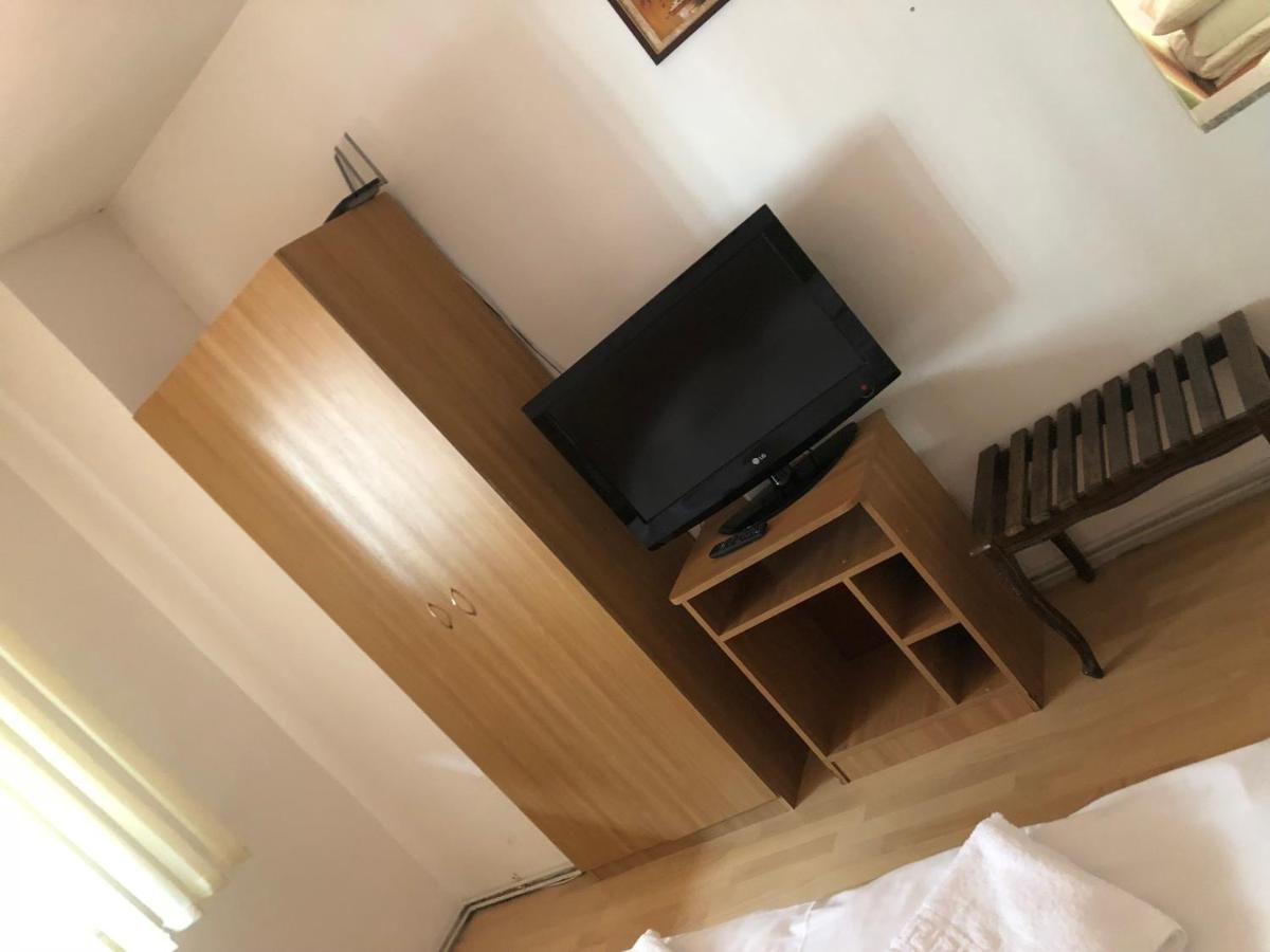 Гостевой дом Pensiunea Luminita Буштени-15